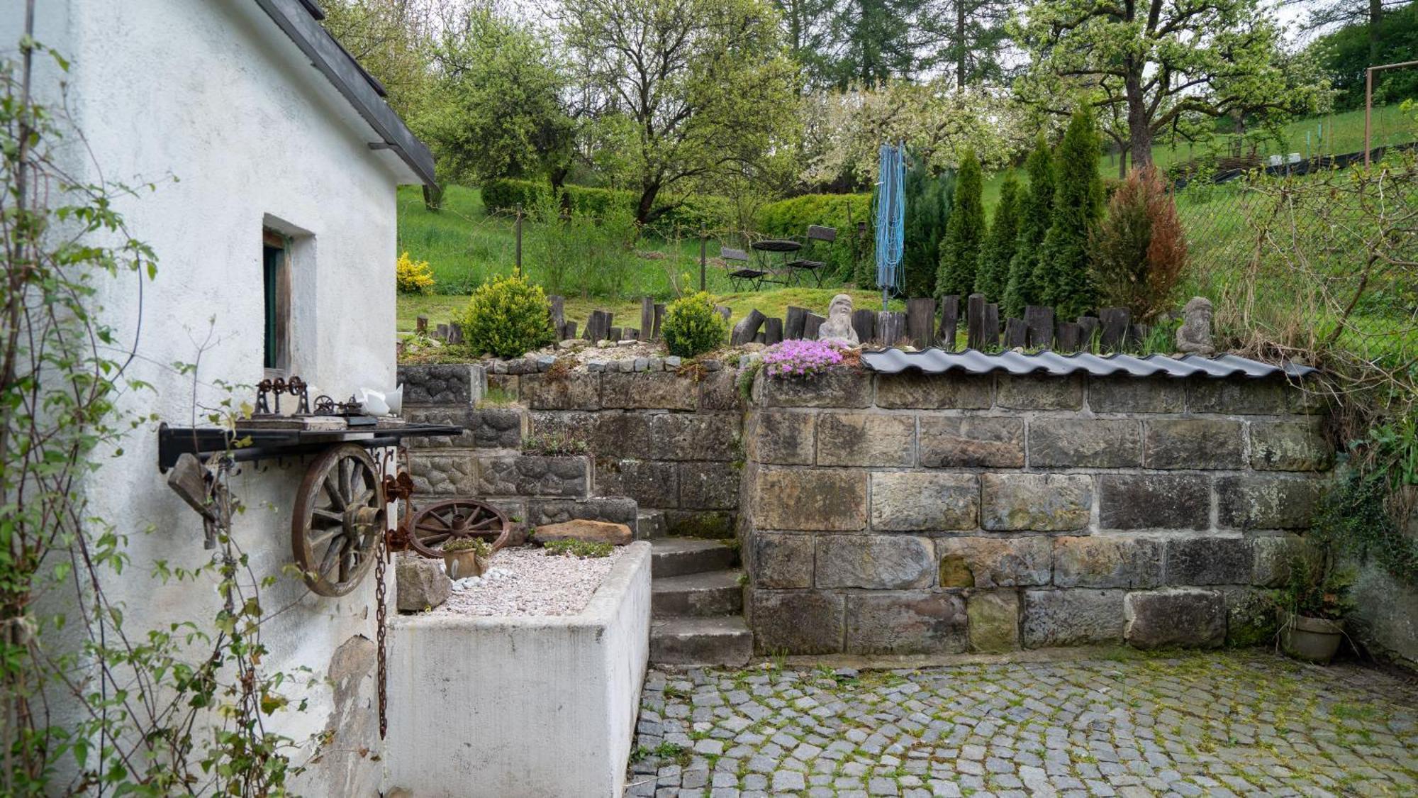 Chalupa Ema Nikol Rovensko pod Troskami Esterno foto